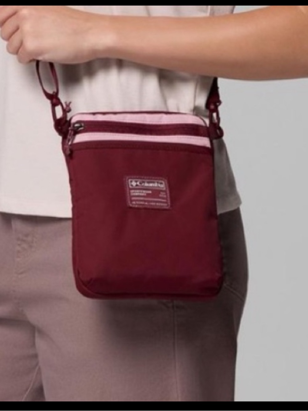 ✨NWT Columbia Cottonwood Creek Side Bag